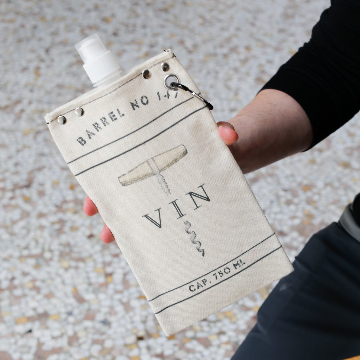 Vin - Canvas Canteen 750ml